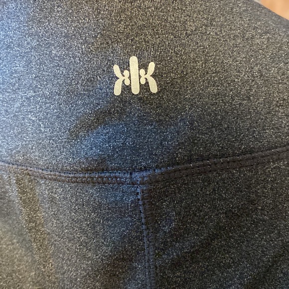 Kyodan Grey & Black Capri Yoga Pants/Athletic Pants, Size Small - Picture 5 of 5